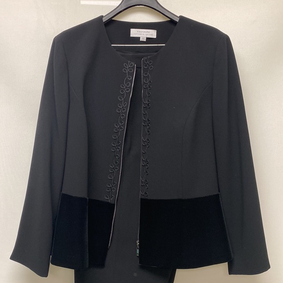 Tahari plus size pantsuit - Picture 6 of 8